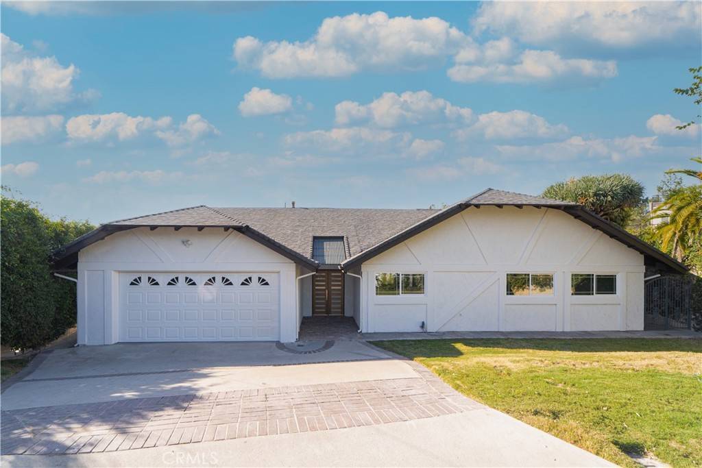 Homes for sale - 1101 Kenwood PL, Fullerton, CA 92831 – MLS#PW21245...